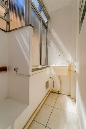Image 14 - 228590