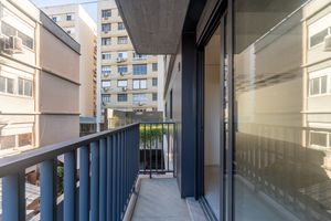 Image 3 - 228612