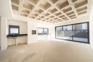 Image 5 - 228612