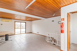 Image 16 - 228637