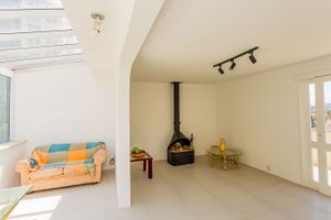 Image 23 - 228638