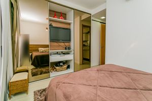 Image 9 - 228658
