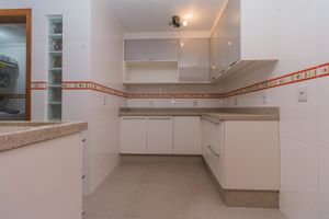 Image 28 - 228698