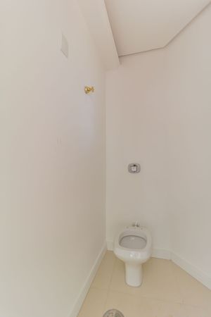 Image 6 - 228829