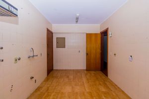Image 38 - 228841
