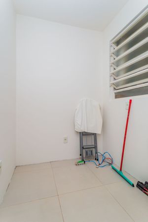 Image 24 - 228940