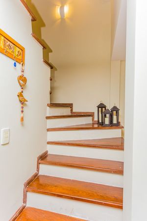 Image 30 - 228984