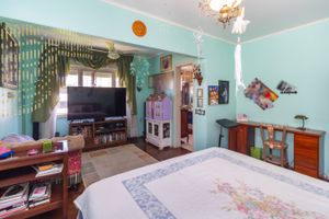 Image 24 - 228986