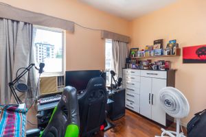 Image 36 - 228986