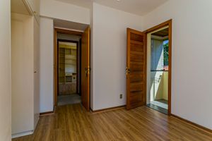 Image 8 - 229054