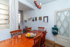 Image 19 - 229256