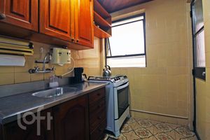 Image 18 - 229325