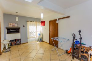Image 19 - 229352