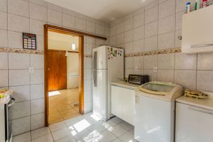 Image 28 - 229352