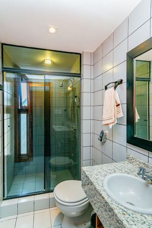 Image 19 - 229392