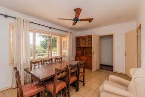 Image 18 - 229411
