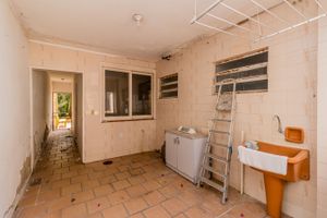 Image 36 - 229411