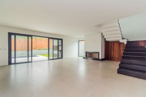 Image 4 - 229444