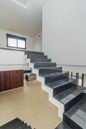Image 17 - 229444