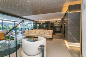 Image 17 - 229564