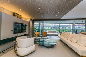 Image 20 - 229564