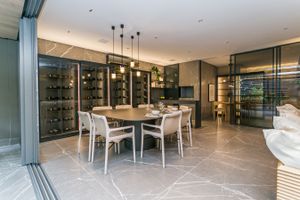 Image 22 - 229564
