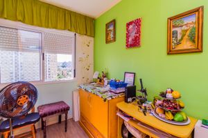 Image 12 - 229570
