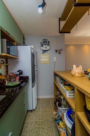 Image 28 - 229570