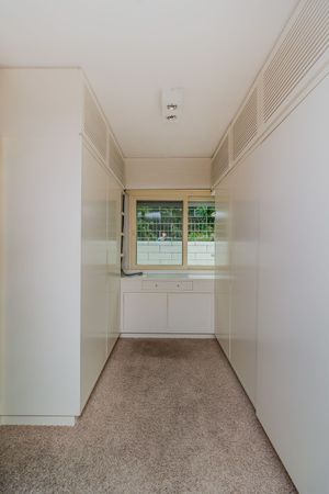 Image 23 - 229668
