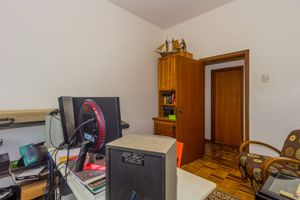 Image 13 - 229783