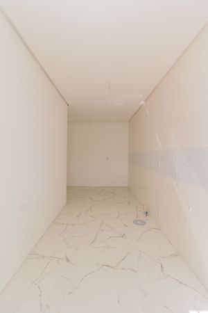 Image 28 - 229824
