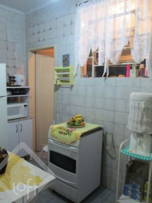 Image 7 - 229940
