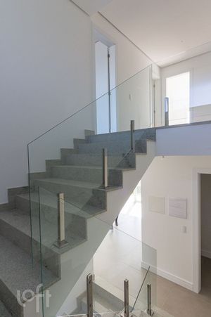 Image 21 - 229974