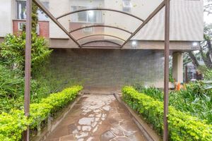 Image 34 - 230527
