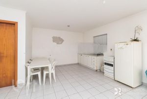 Image 32 - 232025