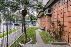 Image 21 - 232312