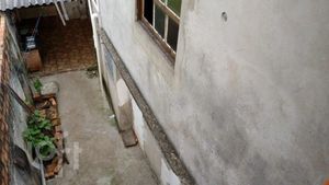 Image 13 - 232403