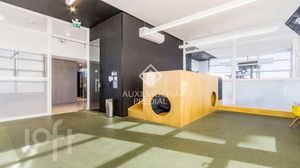 Image 37 - 232828