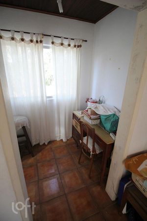 Image 20 - 232869