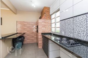 Image 37 - 232930