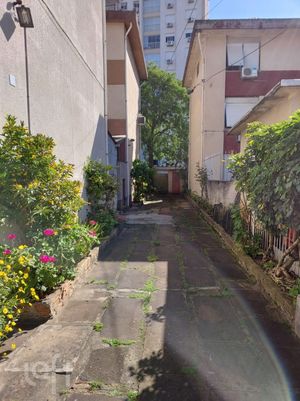 Image 15 - 232948