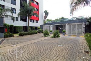 Image 25 - 233013
