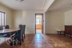 Image 33 - 233079