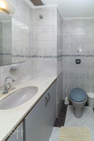 Image 14 - 233225