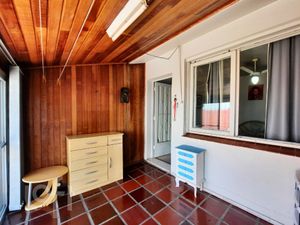 Image 21 - 233244