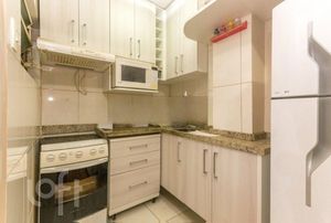 Image 22 - 233525