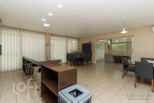 Image 33 - 233942