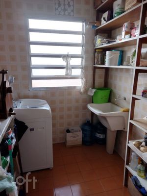 Image 17 - 233951