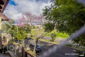 Image 20 - 233993
