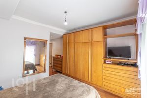 Image 24 - 234017